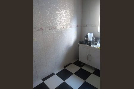 Cozinha de casa para alugar com 1 quarto, 112m² em Vila Marilena, São Paulo