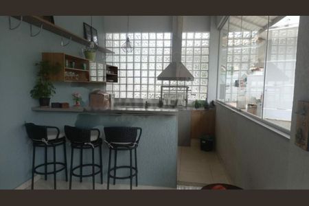 Casa à venda com 4 quartos, 300m² em Interlagos, São Paulo