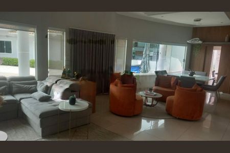 Casa à venda com 4 quartos, 300m² em Interlagos, São Paulo