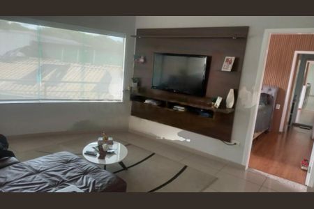 Casa à venda com 4 quartos, 300m² em Interlagos, São Paulo