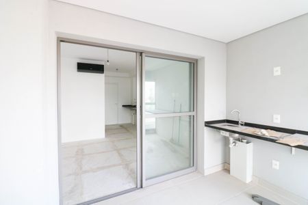Varanda de kitnet/studio à venda com 1 quarto, 33m² em Jardim das Acacias, São Paulo