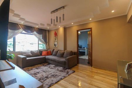 Sala de casa à venda com 3 quartos, 200m² em São Lucas, São Paulo