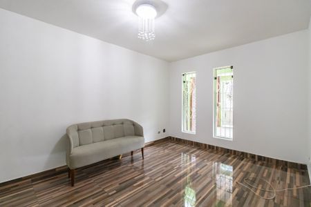 Casa para alugar com 4 quartos, 231m² em Jardim Regina Alice, Barueri