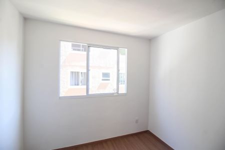 Quarto 1 de apartamento para alugar com 2 quartos, 47m² em Jardim Alvorada, Nova Iguaçu