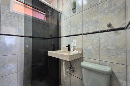 Banheiro de apartamento para alugar com 1 quarto, 35m² em Vila Itapura, Campinas