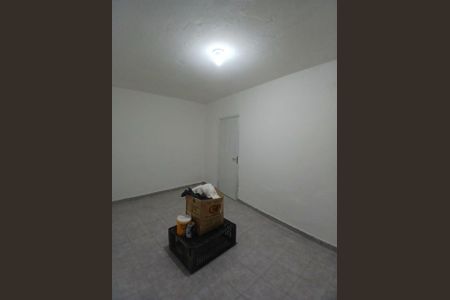 Quarto de casa para alugar com 1 quarto, 100m² em Jardim Santa Izabel, Cotia