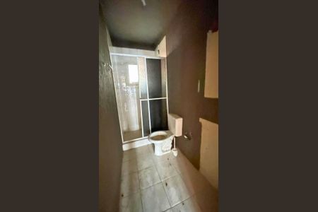 Banheiro de casa de condomínio para alugar com 2 quartos, 80m² em Rio Branco, Canoas