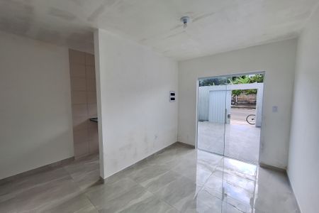 Sala de casa para alugar com 2 quartos, 100m² em Parque Paulista, Duque de Caxias