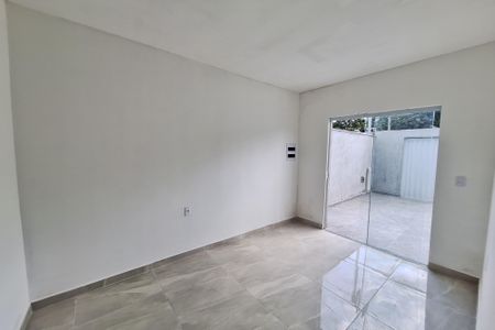 Sala de casa para alugar com 2 quartos, 101m² em Parque Paulista, Duque de Caxias