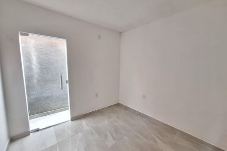 Quarto de casa para alugar com 2 quartos, 101m² em Parque Paulista, Duque de Caxias