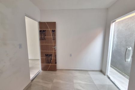 Quarto de casa para alugar com 2 quartos, 101m² em Parque Paulista, Duque de Caxias