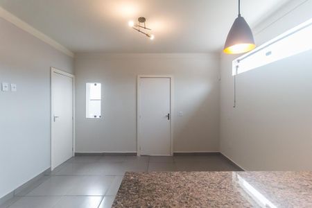 Sala/Cozinha de kitnet/studio para alugar com 1 quarto, 35m² em Vl. Santista, Mogi das Cruzes
