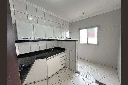 Cozinha de apartamento para alugar com 2 quartos, 46m² em Tubalina, Uberlândia