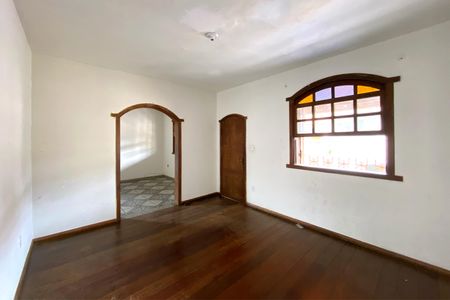 Sala de casa à venda com 3 quartos, 410m² em São Marcos, Belo Horizonte