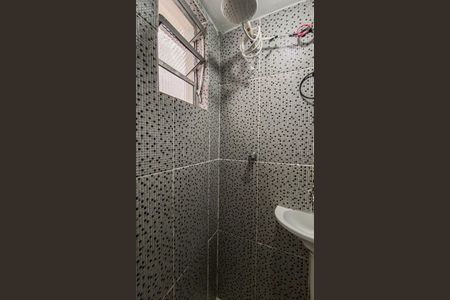 Banheiro de casa para alugar com 1 quarto, 45m² em Parque Cisper, São Paulo