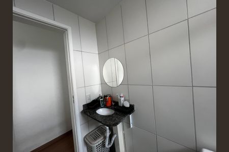 Banheiro de apartamento para alugar com 2 quartos, 53m² em Chácaras Rio-Petrópolis, Duque de Caxias