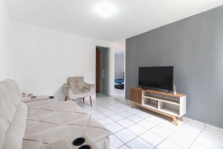 Sala de apartamento para alugar com 2 quartos, 52m² em Conjunto Residencial José Bonifácio, São Paulo