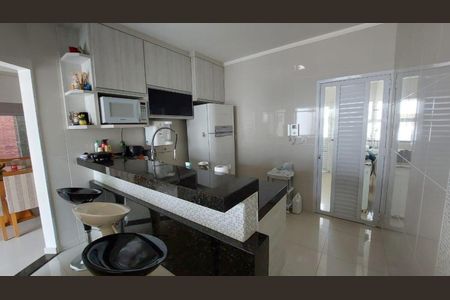 Cozinha de casa para alugar com 3 quartos, 360m² em Santa Mônica, Uberlândia