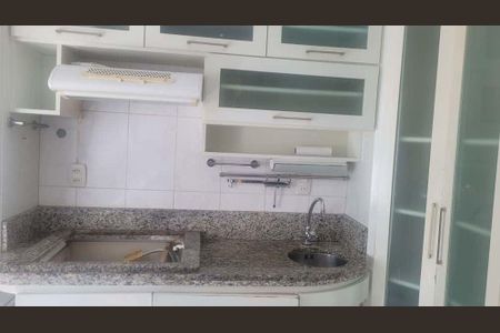 Cozinha de kitnet/studio para alugar com 1 quarto, 34m² em Cidade Baixa, Porto Alegre