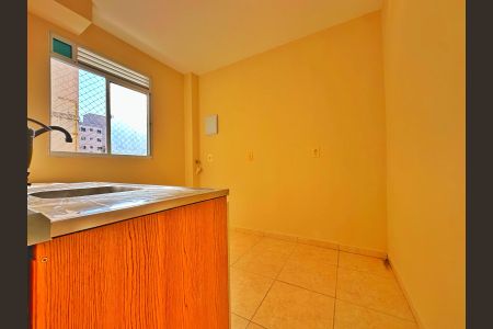 Cozinha de apartamento à venda com 2 quartos, 42m² em Santo Andre, São Leopoldo