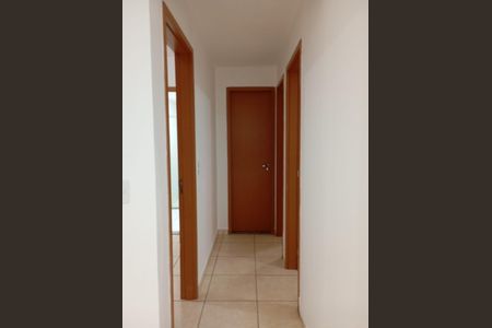 Corredor de apartamento para alugar com 3 quartos, 65m² em Vila Cruzeiro do Sul, Aparecida de Goiânia