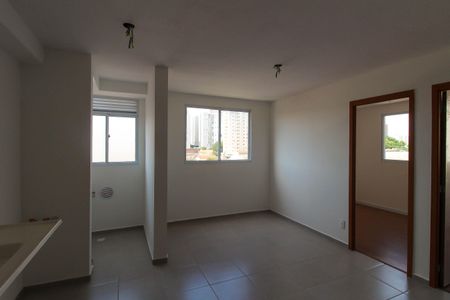 Sala de apartamento para alugar com 2 quartos, 37m² em Vila Antonieta, São Paulo