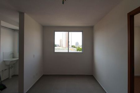 Sala de apartamento para alugar com 2 quartos, 37m² em Vila Antonieta, São Paulo