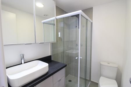 Banheiro de apartamento para alugar com 1 quarto, 30m² em Butantã, São Paulo