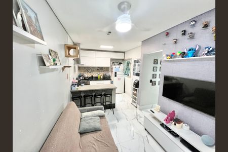 Sala de casa de condomínio para alugar com 2 quartos, 68m² em Água Fria, São Paulo