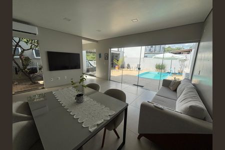 Casa para alugar com 3 quartos, 130m² em Canudos, Novo Hamburgo