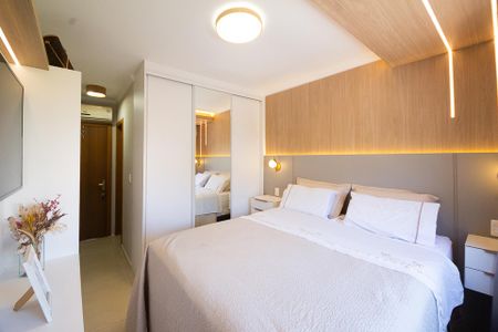 Suíte 1 de apartamento à venda com 2 quartos, 78m² em Bela Vista, Porto Alegre