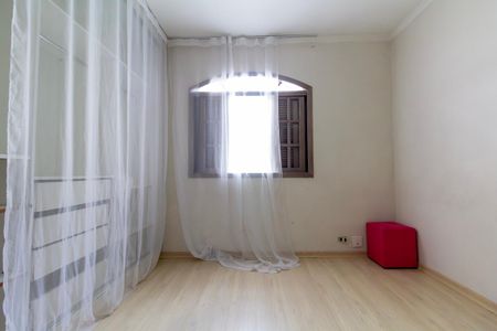 Quarto 1 de casa para alugar com 2 quartos, 140m² em Vila Constanca, São Paulo