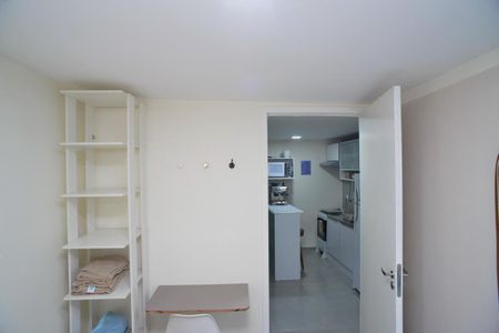 Quarto 1 de casa para alugar com 2 quartos, 40m² em Barra da Tijuca, Rio de Janeiro