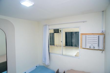 Quarto 1 de casa para alugar com 2 quartos, 40m² em Barra da Tijuca, Rio de Janeiro
