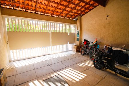 Garagem de casa para alugar com 3 quartos, 143m² em Canto do Forte, Praia Grande
