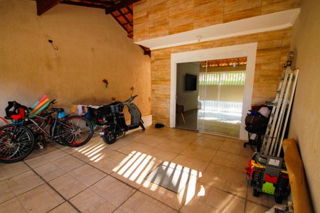 Garagem de casa para alugar com 3 quartos, 143m² em Canto do Forte, Praia Grande