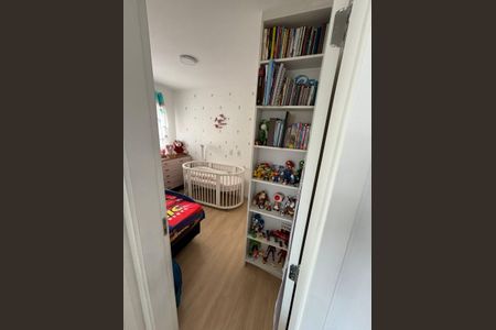 Quarto de apartamento à venda com 2 quartos, 50m² em Jardim Roberto, Osasco