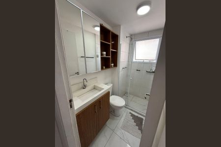 Banheiro de apartamento à venda com 2 quartos, 50m² em Jardim Roberto, Osasco