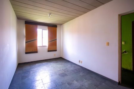 Sala de apartamento para alugar com 2 quartos, 60m² em Laranjal, São Gonçalo