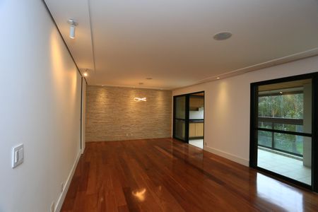 Apartamento para alugar com 3 quartos, 160m² em Jardim Morumbi, São Paulo