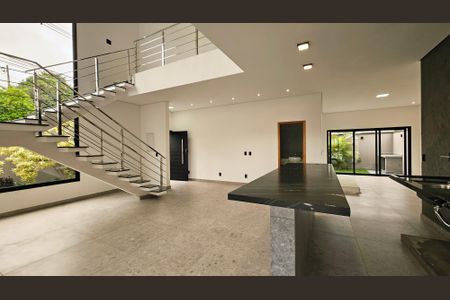 Casa à venda com 3 quartos, 230m² em Gramadão, Jundiaí