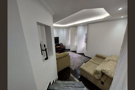 Foto 03 de casa à venda com 4 quartos, 346m² em Bairro da Glória, Contagem