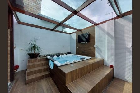 Foto 14 de casa à venda com 4 quartos, 346m² em Bairro da Glória, Contagem