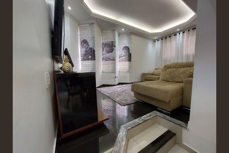 Foto 02 de casa à venda com 4 quartos, 346m² em Bairro da Glória, Contagem