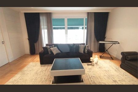 Casa à venda com 4 quartos, 750m² em Adalgisa, São Paulo