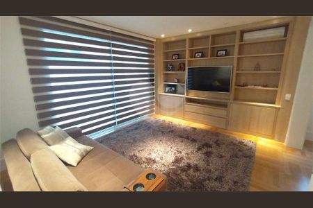 Casa à venda com 4 quartos, 750m² em Adalgisa, São Paulo