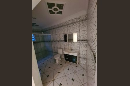 Banheiro de casa para alugar com 2 quartos, 115m² em Jardim Luciana, Itaquaquecetuba