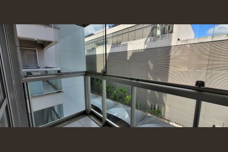 varanda da sala de apartamento à venda com 1 quarto, 57m² em Parque das Industrias, Betim