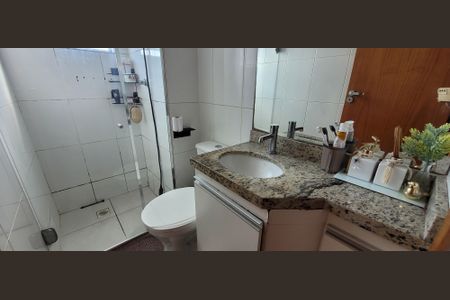 banheiro suite de apartamento à venda com 1 quarto, 57m² em Parque das Industrias, Betim