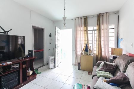 Sala de casa para alugar com 2 quartos, 180m² em Parque Cruzeiro do Sul, São Paulo